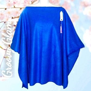 GROOVY GLAM Blue Handmade Classic Fleece Poncho